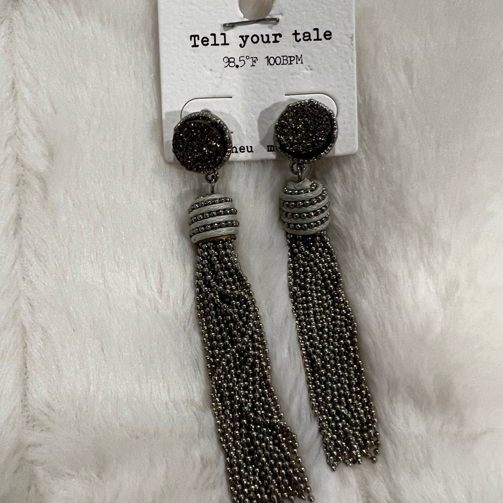 Grey/silver chandelier style earrings - lightweight!